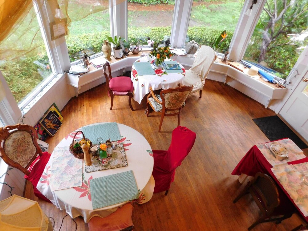 Cliff Crest Bed & Breakfast