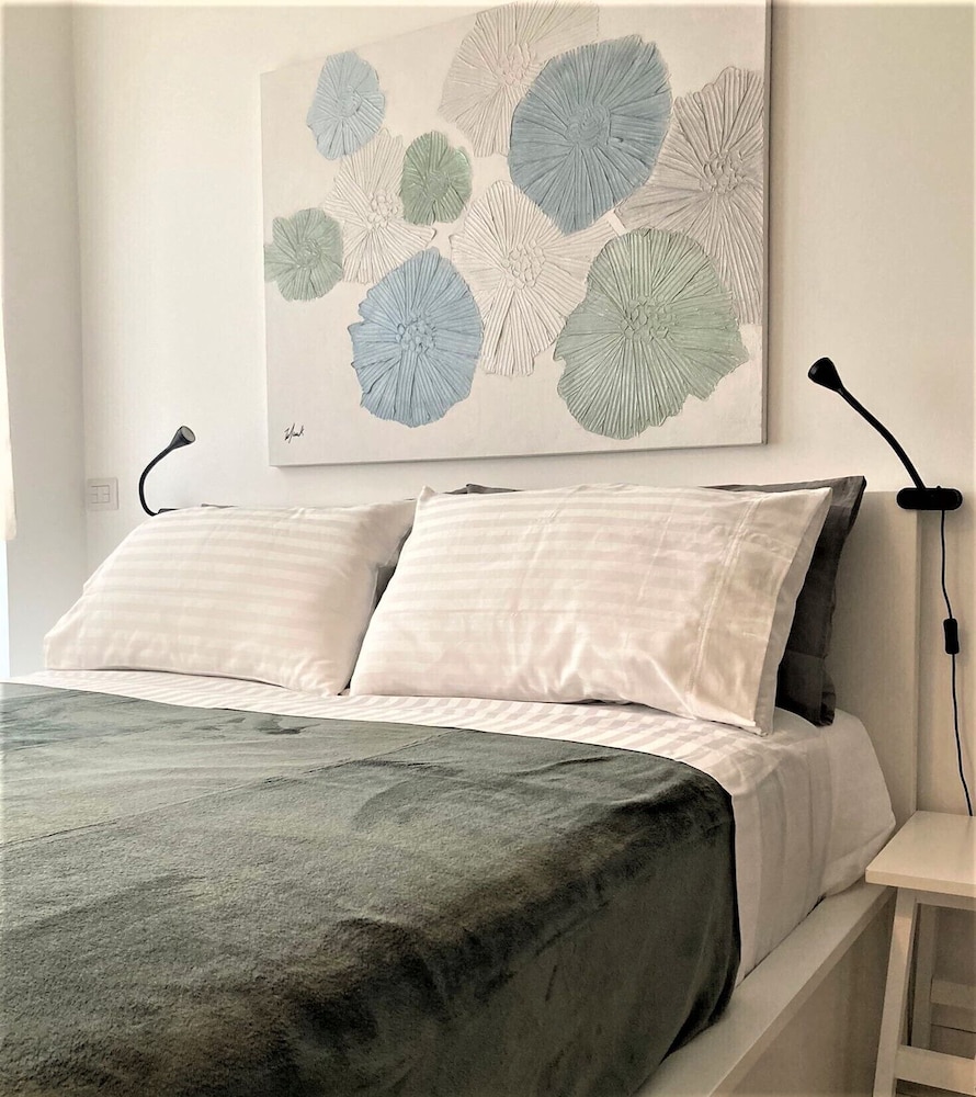 Bright Apartment in via Zurigo 3