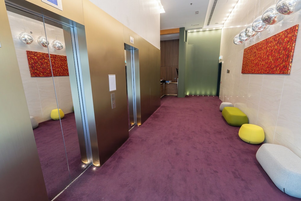 MIJ (KAI TAK) HOTEL