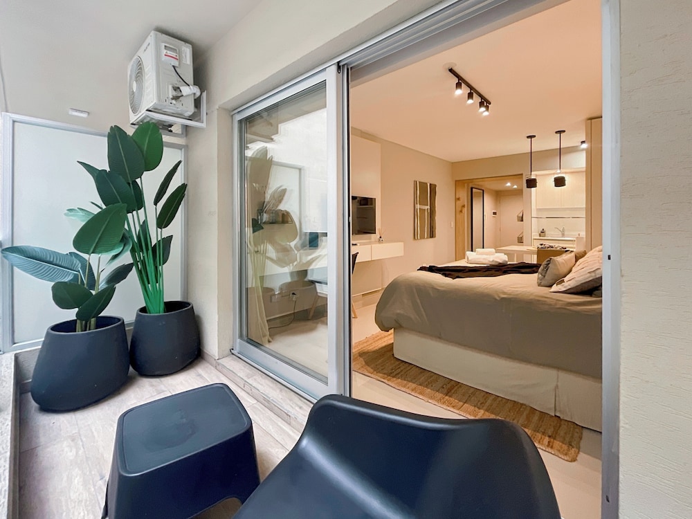 Ayres Suites Moreno