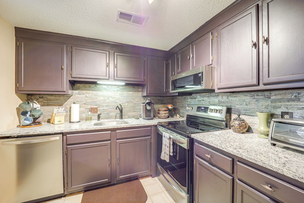 Slope Views & Ski In/out: Sugar Mtn Condo W/pool