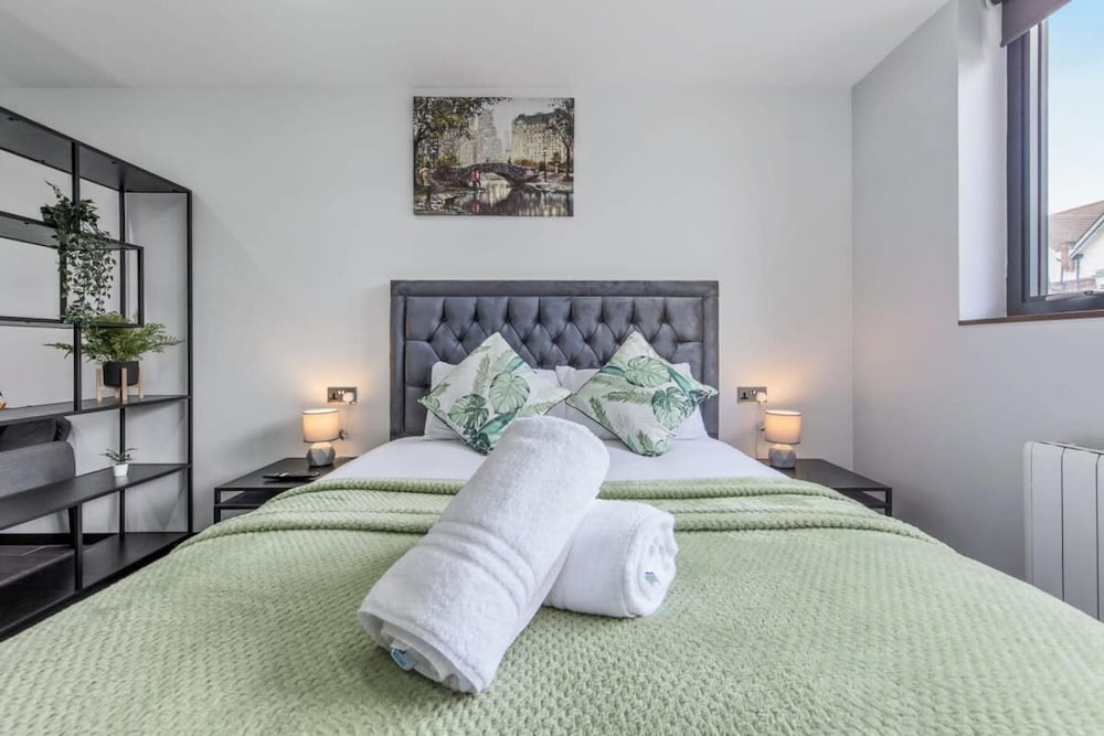 Luxury Flat in North West London