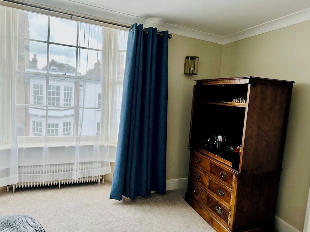 Guildford Vacations - Angel Hotel - Property Image 36