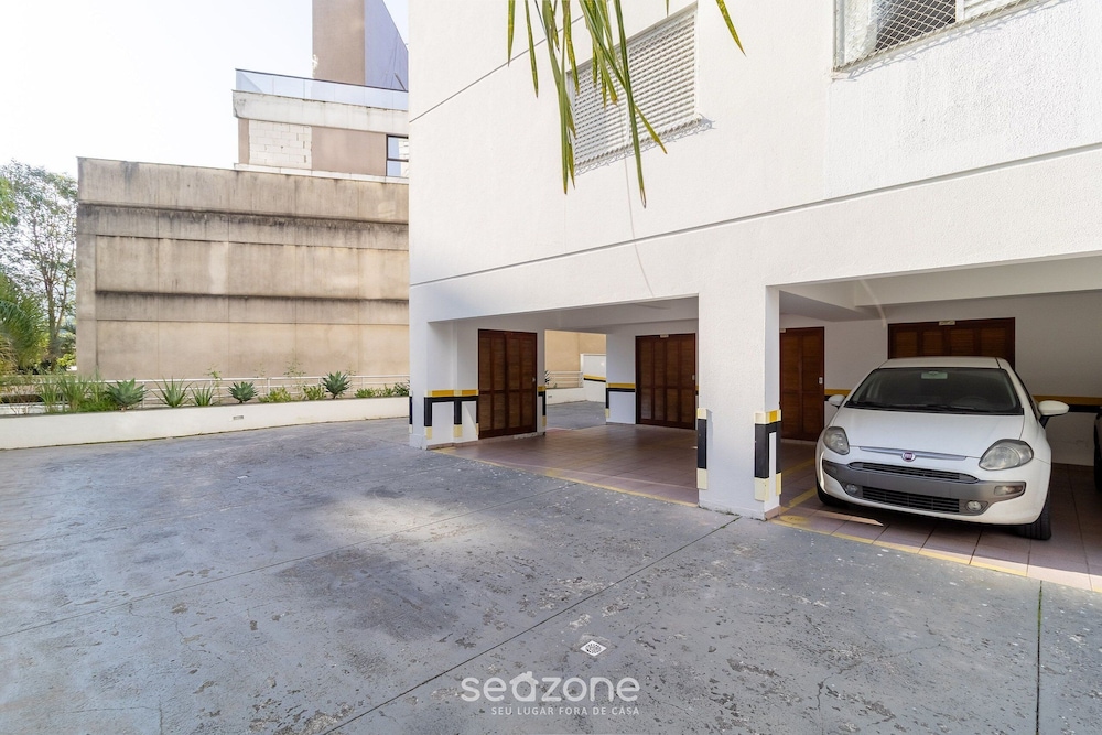Beautiful 2 Bedroom Apartment in Itacorubi Rlz0301