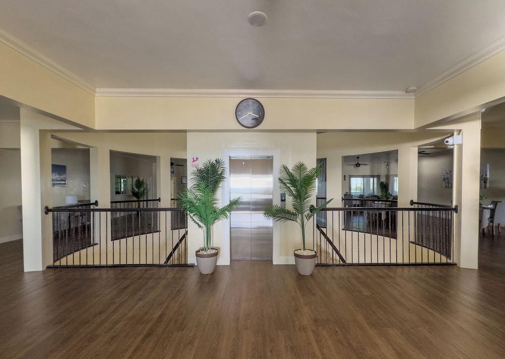 Majestic Heights Bed & Breakfast