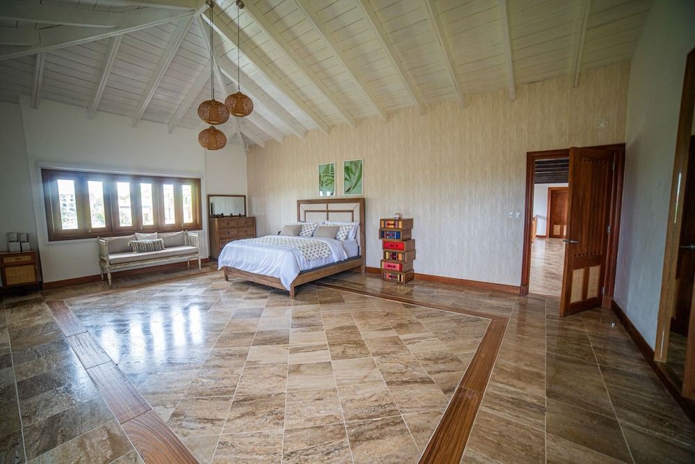 5BR 16 Guests Private Pool Garden View