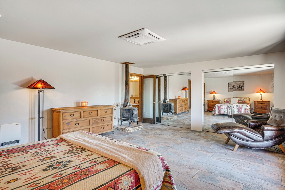 10-acre Desert Oasis w/ Expansive Patio in Tucson!