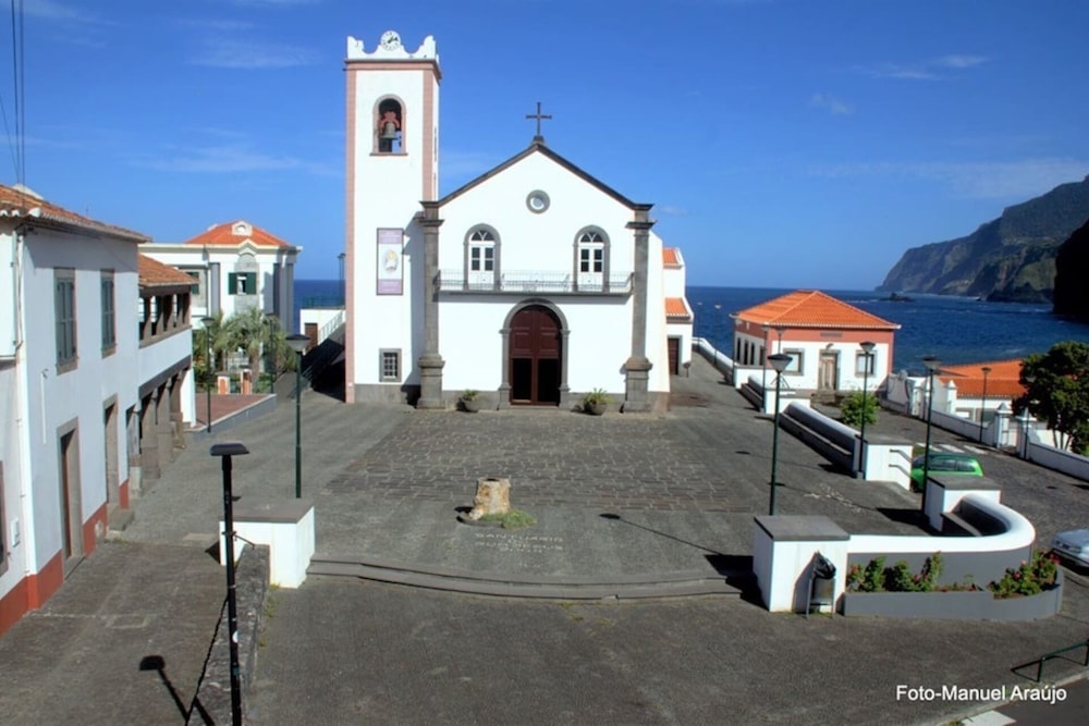 Photo 33