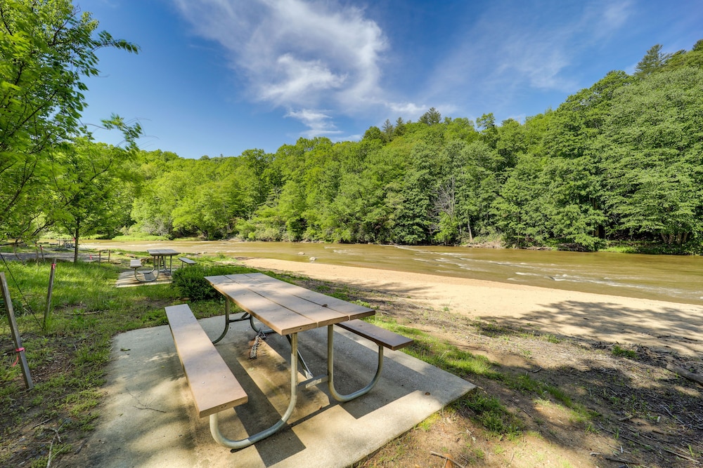 West Jefferson Vacation Rental Near River view 5