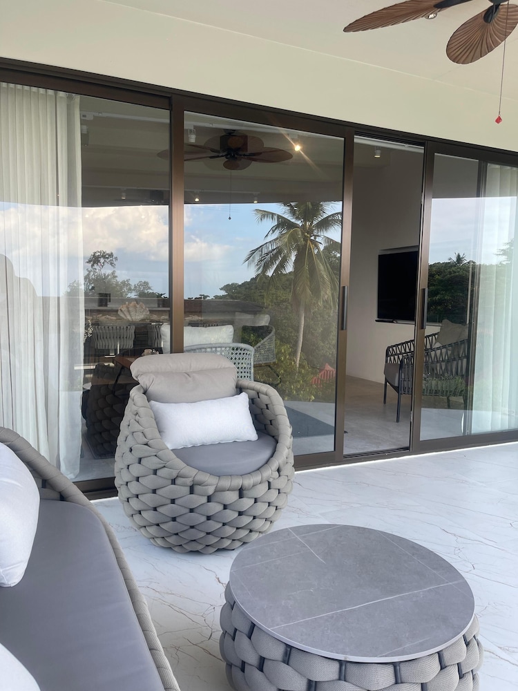 Beachside Residence