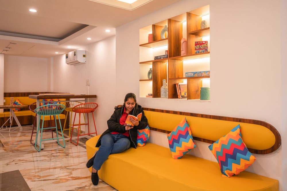 goSTOPS PLUS Gurugram, Baani Square