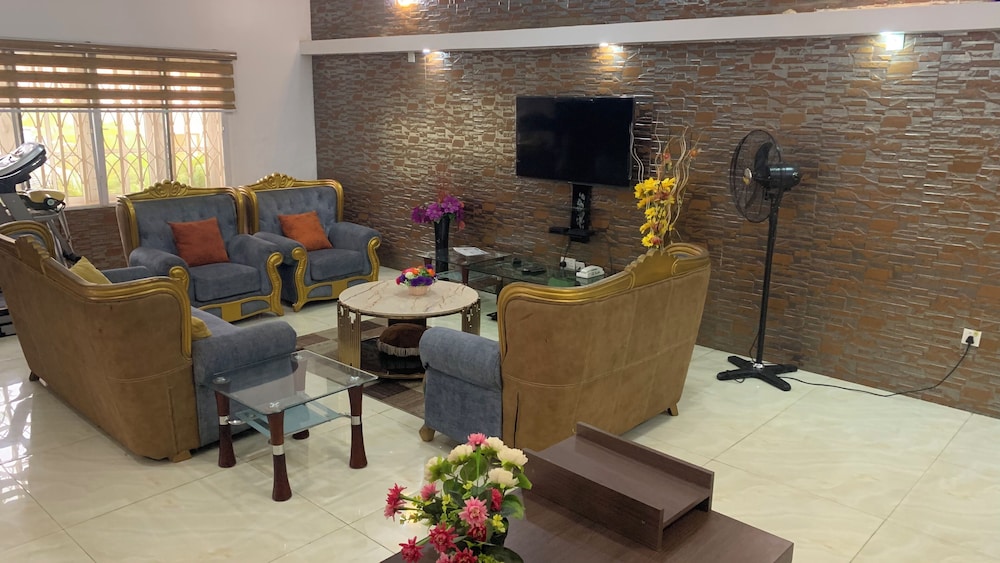 Rossy's Apartments Serviced Apts Abuja