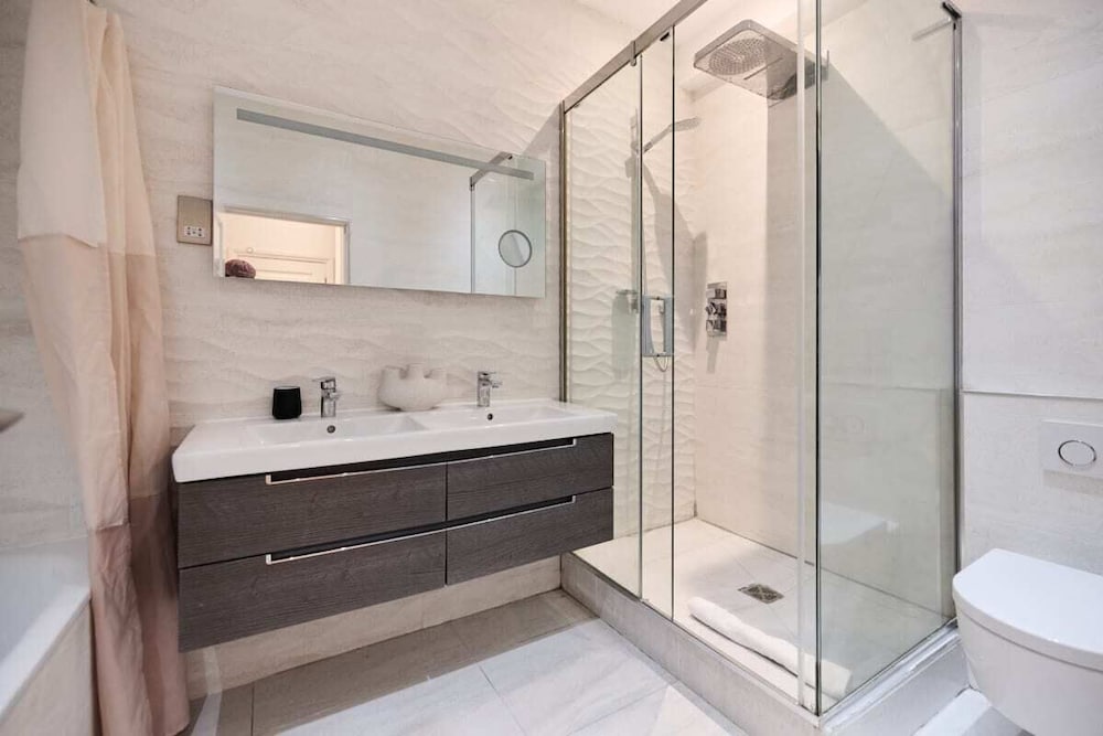 The Camden Park Place - Lovely 4bdr Flat With Garden