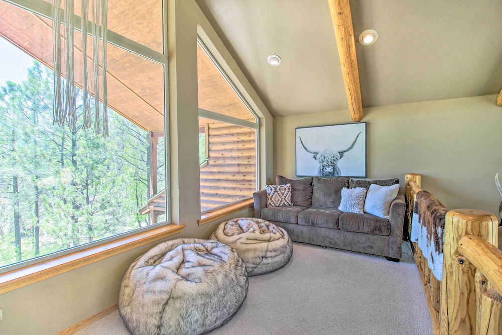 Deck, Grill & Fire Pit: Spacious Show Low Hideaway view 2
