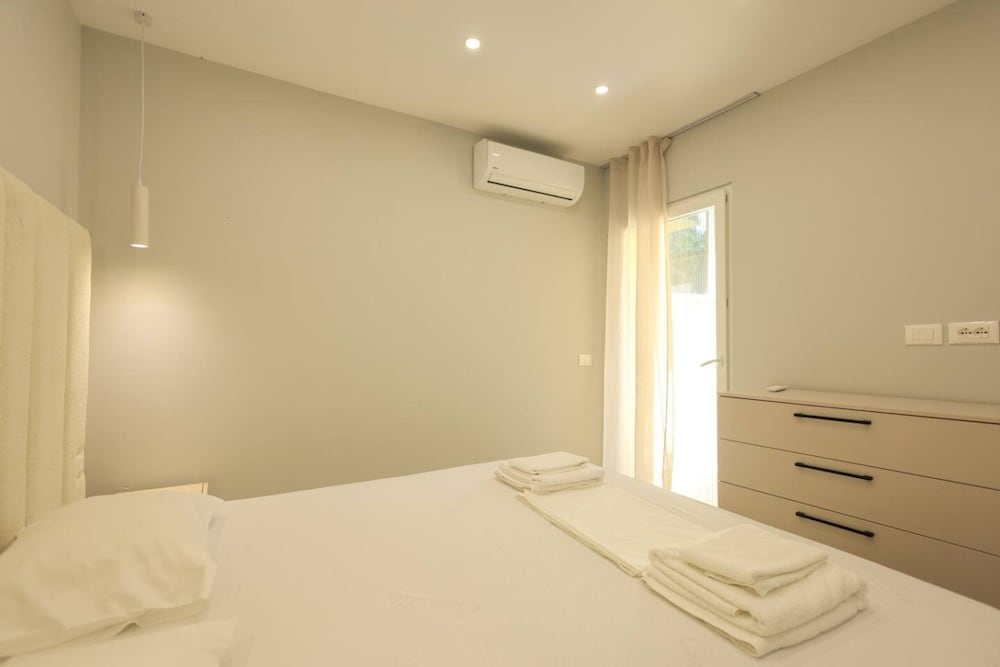 Lura Apartment 001 in Durr s