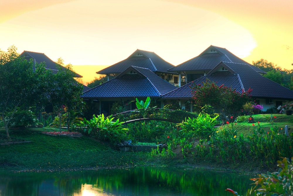 Maekok River Village Resort