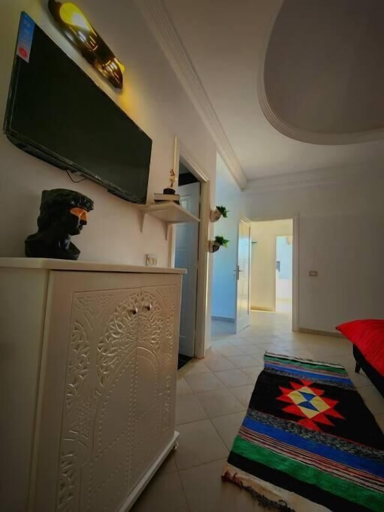 Charming Villa in Midoun, Tunisia With Private Entrance and Stunning Garden View