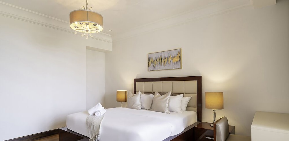 LUX The Grandeur Palm Garden View Suite