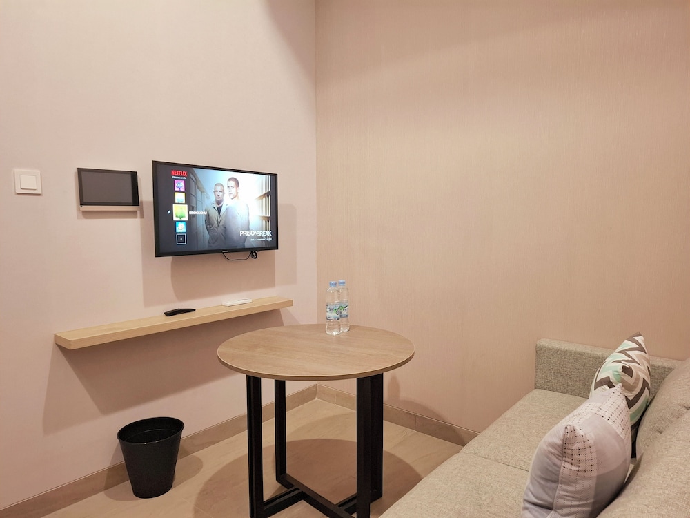 Menara Jakarta Condo JI EXPO by Blezz