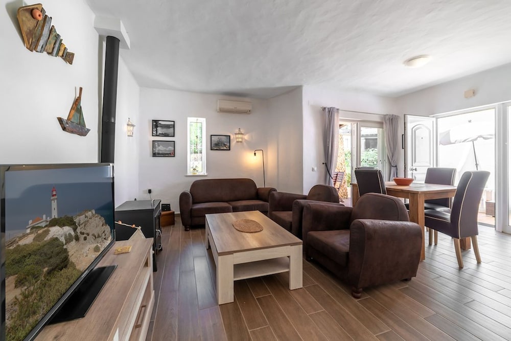 C22 Quinta do Paraiso Superbly Appointed AND FUR