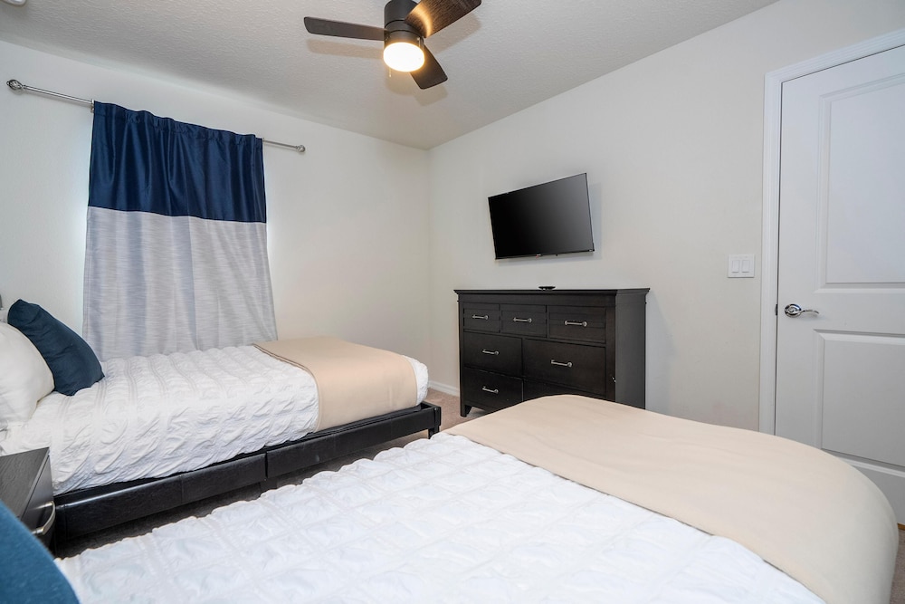 4462 KR - Spacious Resort Getaway