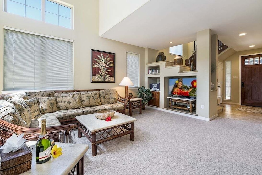 Prestigious Mauna Lani Resort - Luxurious End Unit - Large Private Lanai! -vrkcv