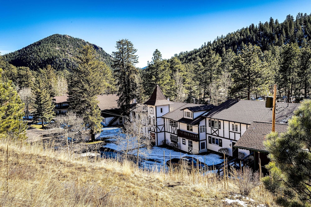 Estes Park Vacation Rental: 1 Mi to National Park - Property Image 2