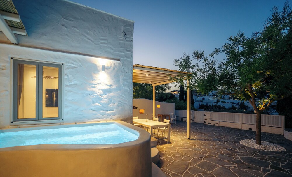 Rabagas Suites