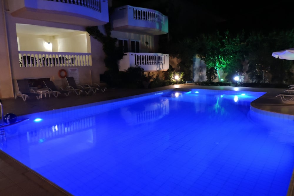 Golden Rose Suites