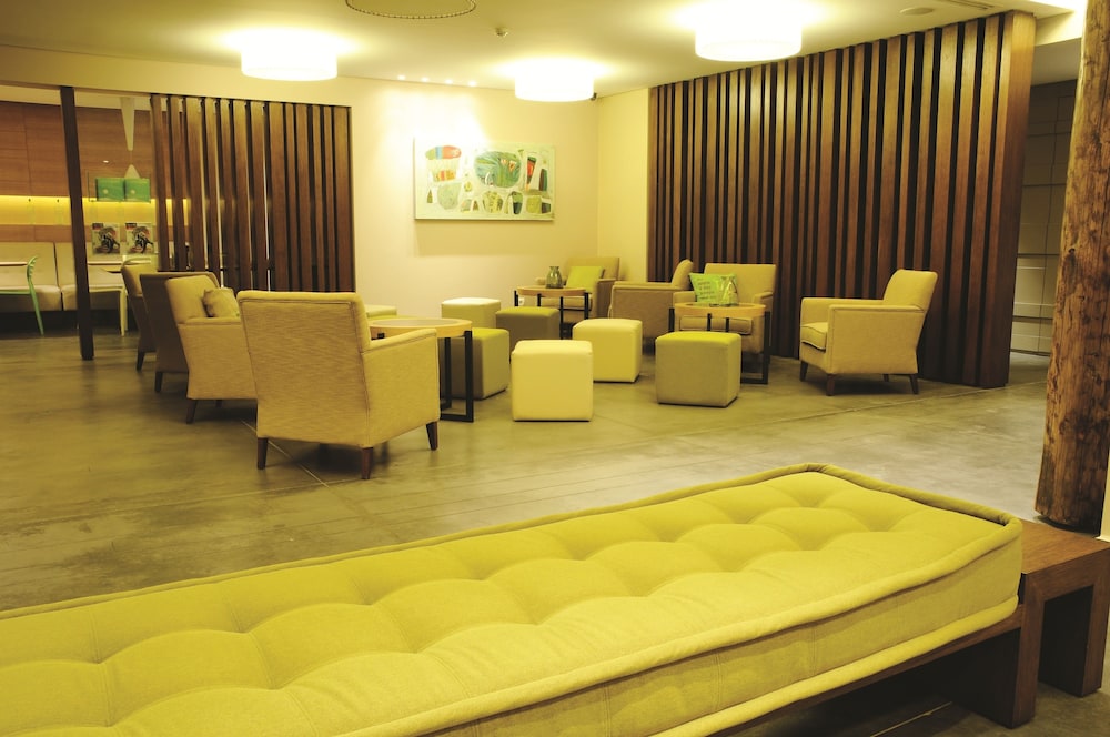 Country Lodge Hotel & Resort