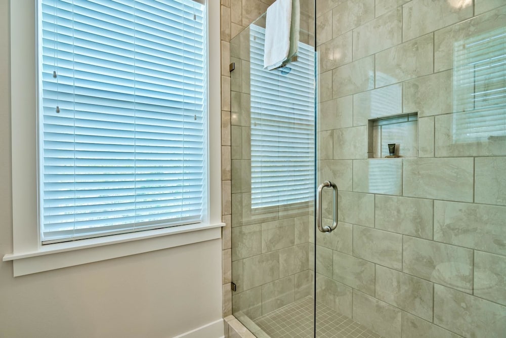 JACK's Place 3 Bedroom Condo By Coastal Dreamin