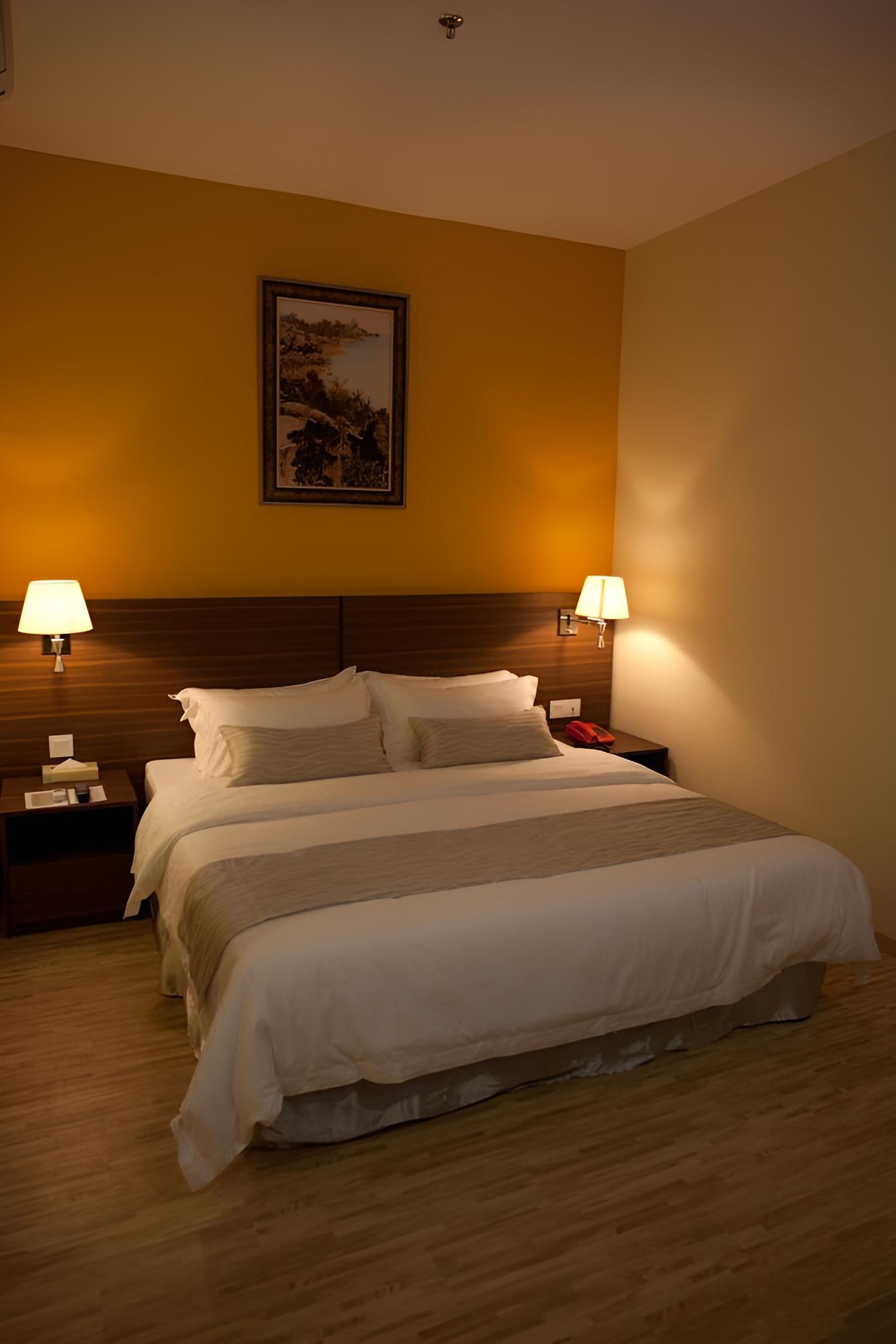 Pinetree Hotel