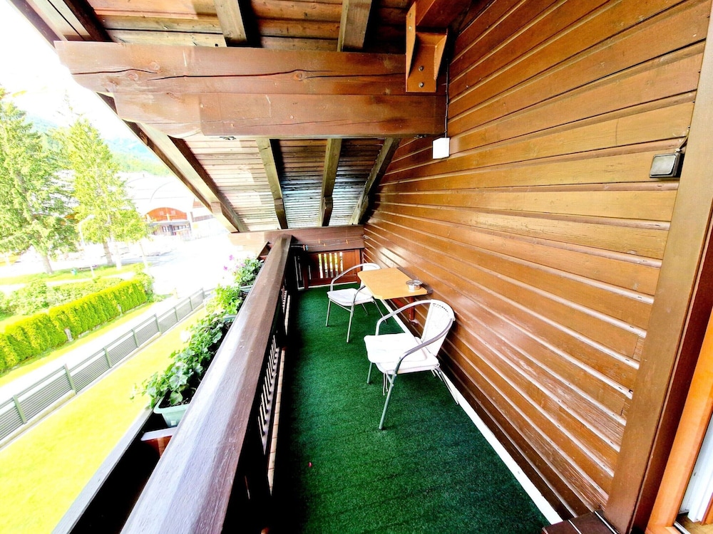 Apartment Near the Gondelbahn With Shared Pool