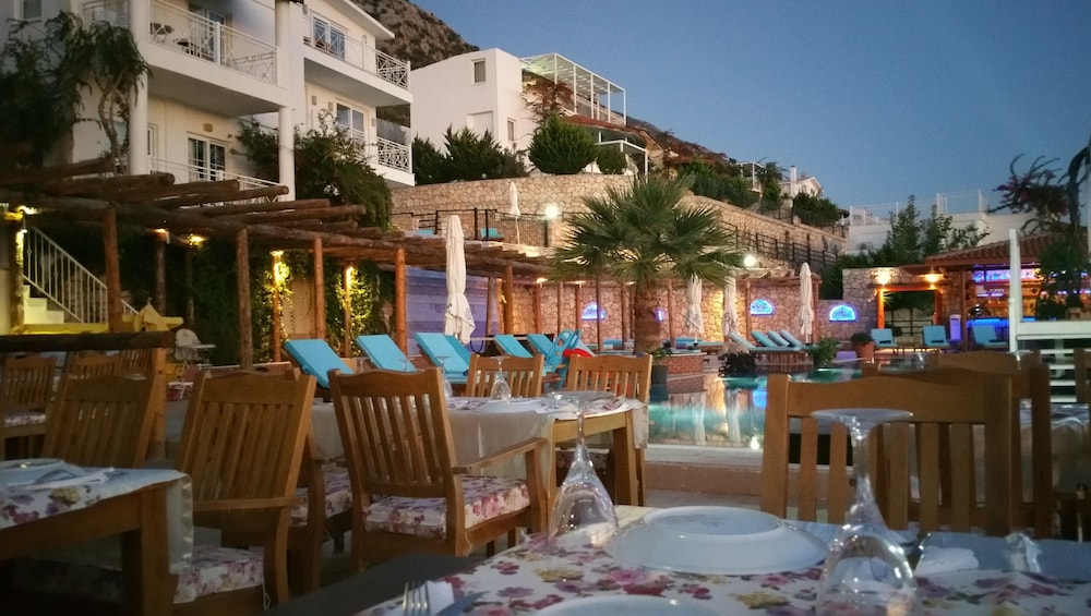 Paradise Kalkan Villalari