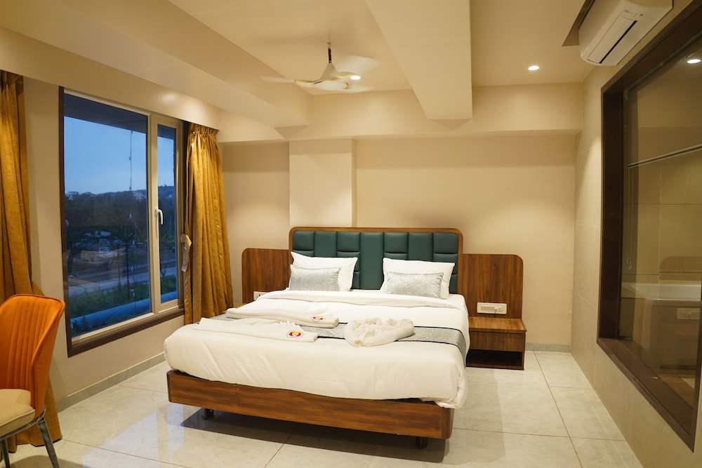 Hotel Status Inn