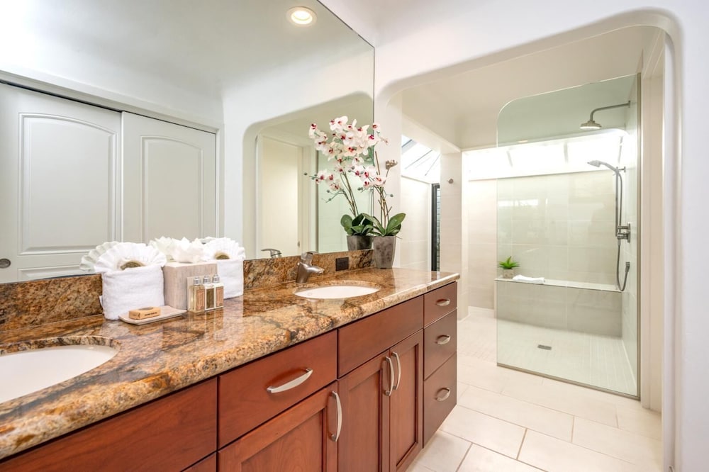 Kapalua Bay 2 Free Cars by KBM Ml-2011