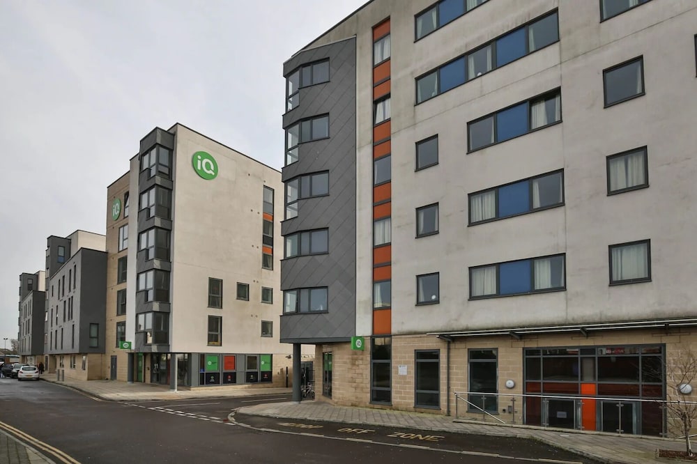 Dorchester House