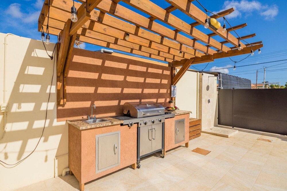 3BR Privatepool - Outdoor Dining - Great Location