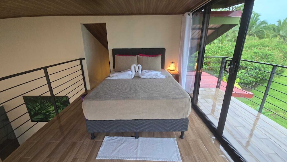 Cabañas Caeli, El Colibri, NEW La Fortuna Rainforest Cabin w Panoramic Views