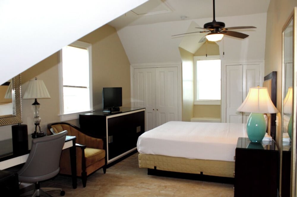 Elsa's Place Bed and Breakfast view 4