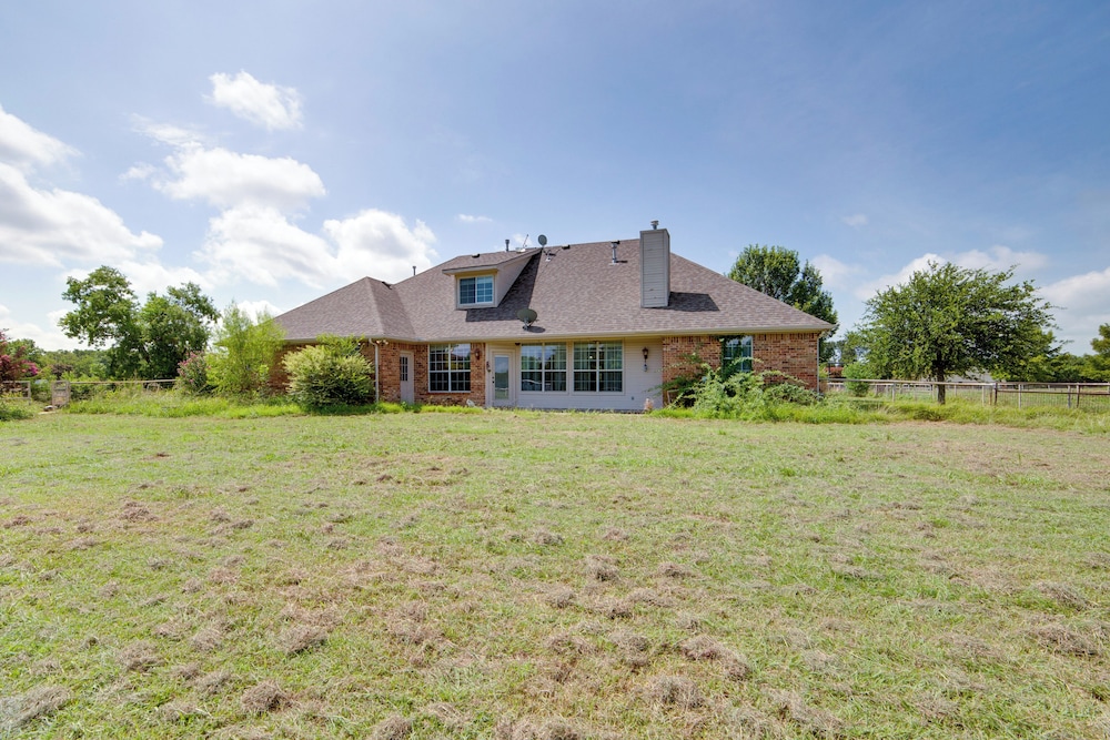 2 Mi to Lake Lavon: Countryside Retreat on 6 Acres