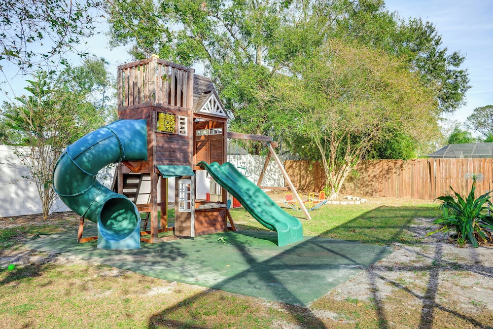 3 Mi to Marina: Riverview Family Home w/ Lanai!
