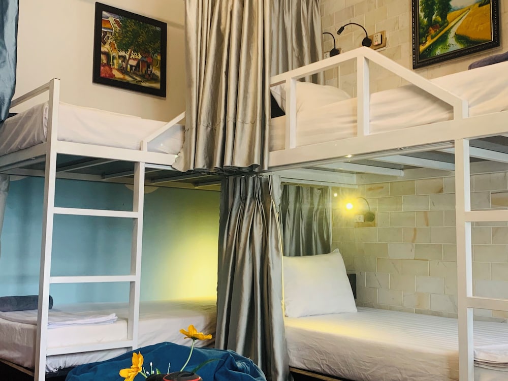 Bunk Beach Hostel