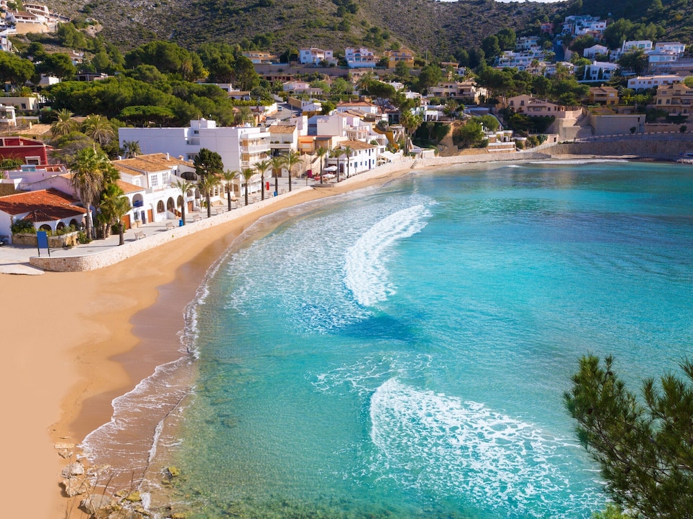 Nice Mediterranean Furnished Apartment in Altea