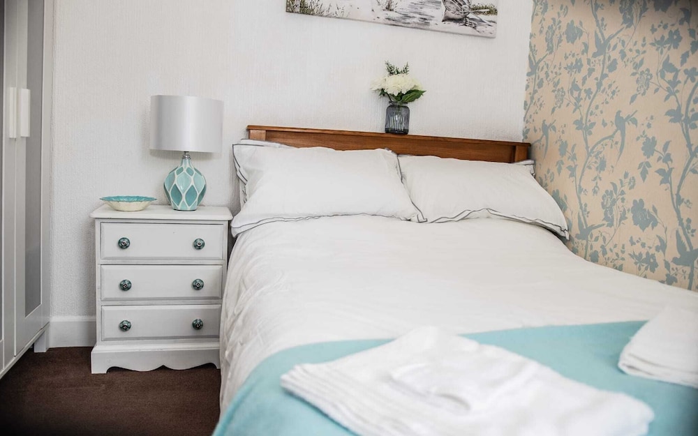 Rose Apartment 2-bed Apt Town Centre Ayr view 4