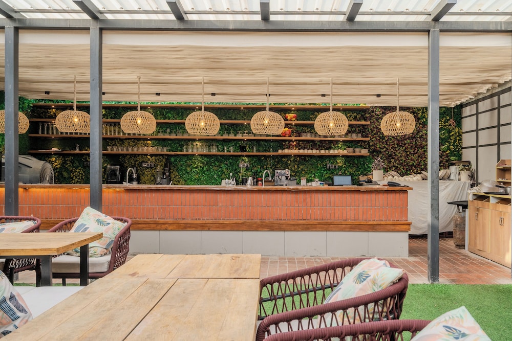 Stay Studio Hotel & Residences