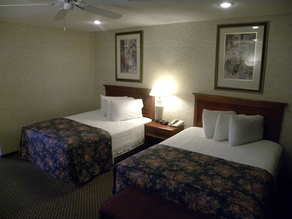 Indian Hills Inn & RV Park