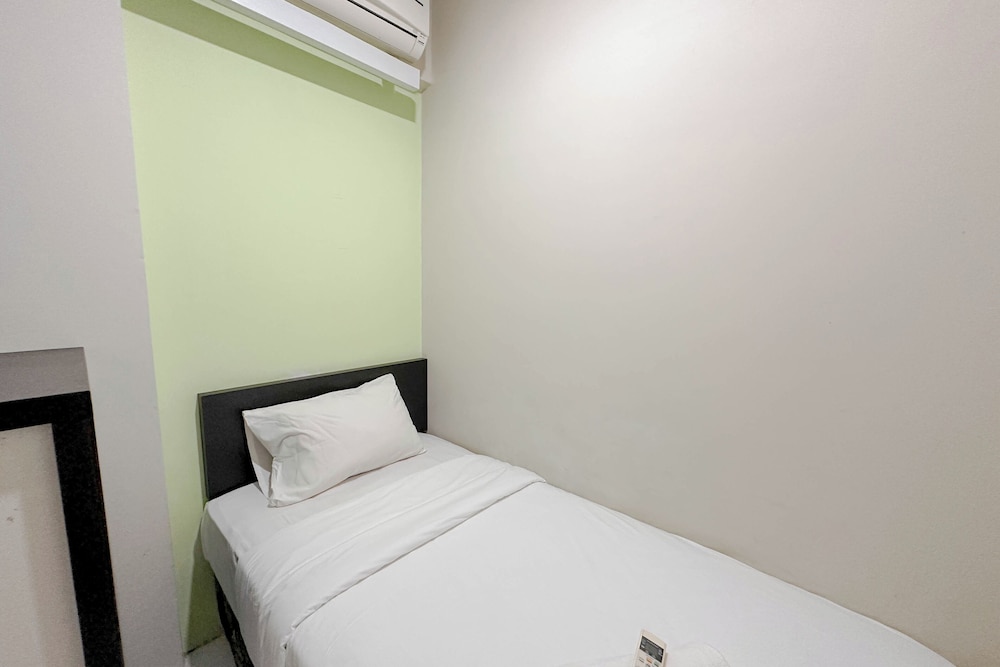 Strategic 2Br Apartment Near Its Campus At Dian Regency