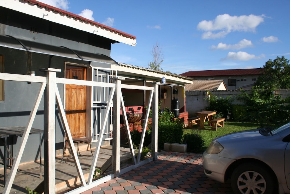 Honeybed Lodge