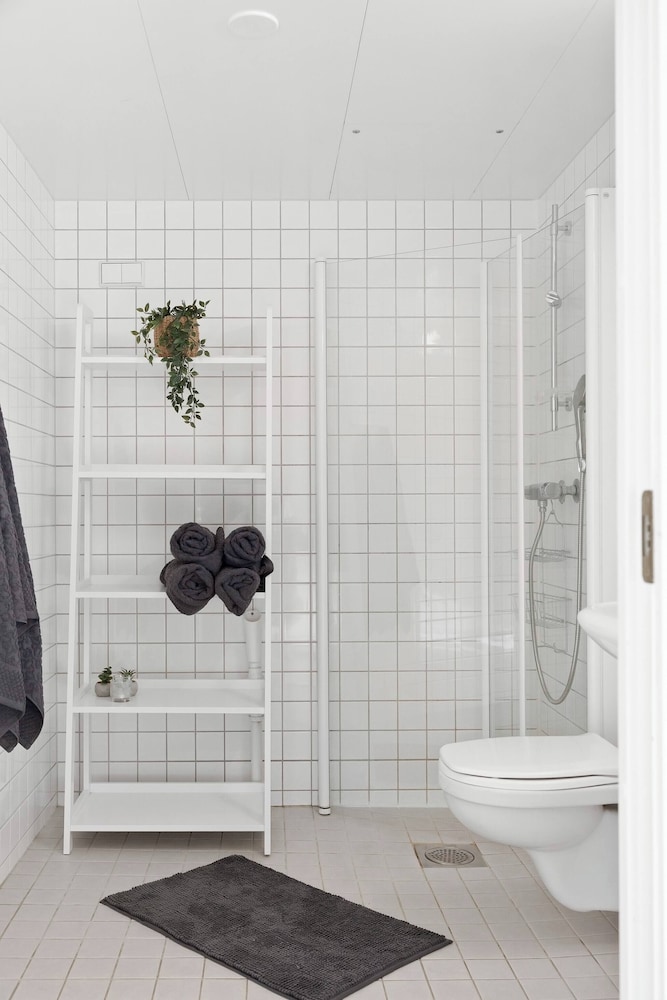 Charming Oslo Apartment With Balcony & Rooftop Access